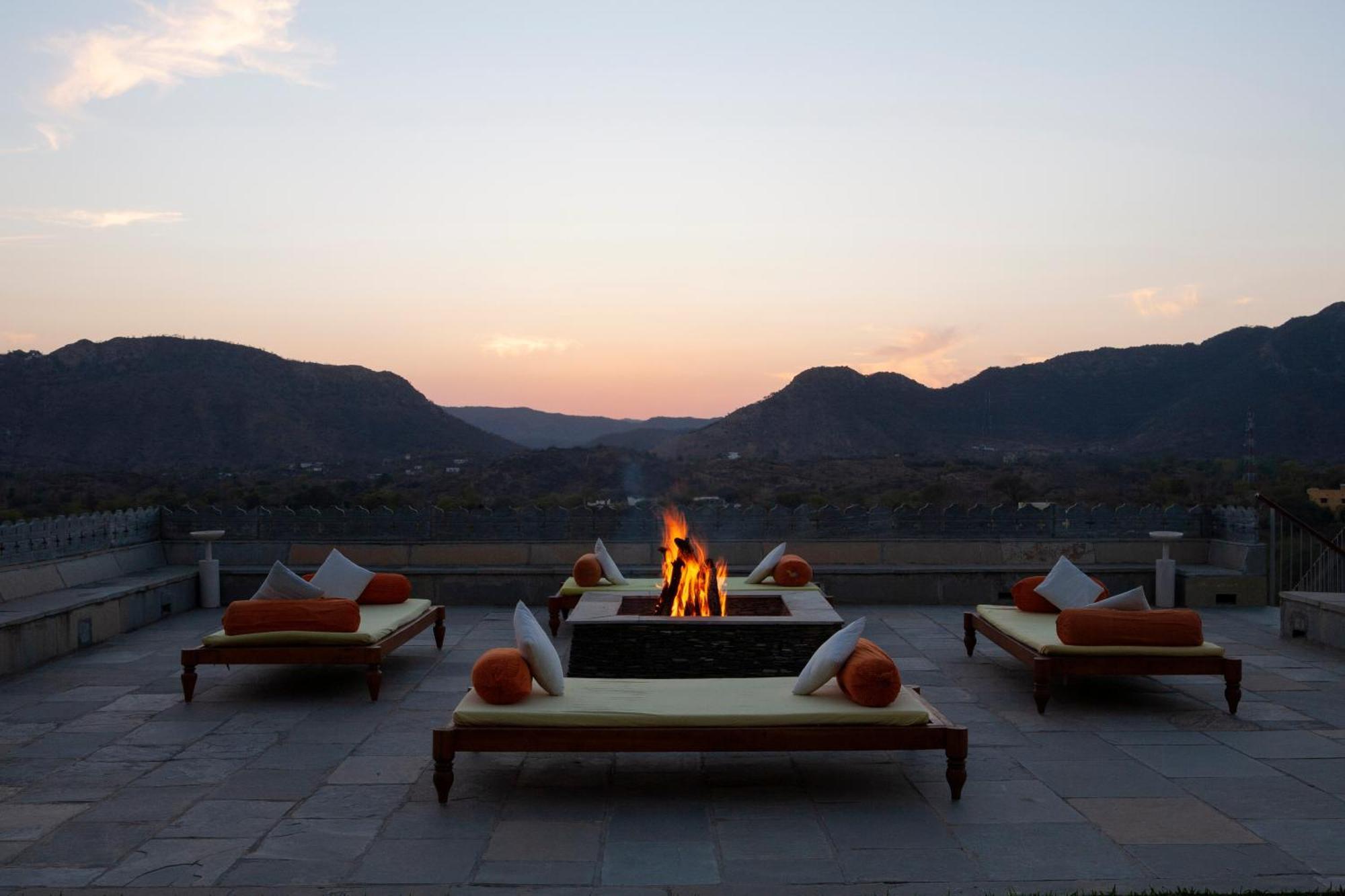 Raas Devigarh Hotel Delwara Ngoại thất bức ảnh