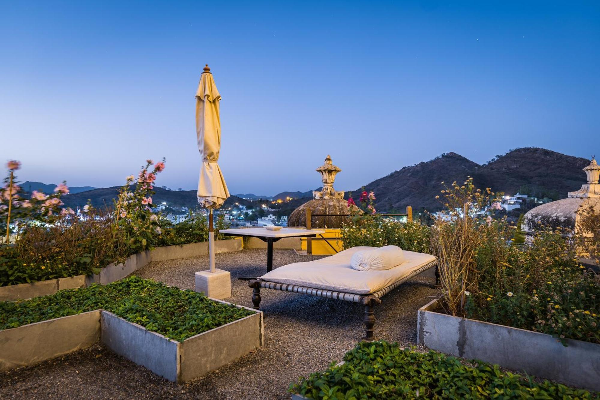 Raas Devigarh Hotel Delwara Ngoại thất bức ảnh